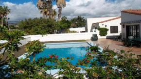  Exclusively located Golf Villa with heated pool  Сан-Мигель